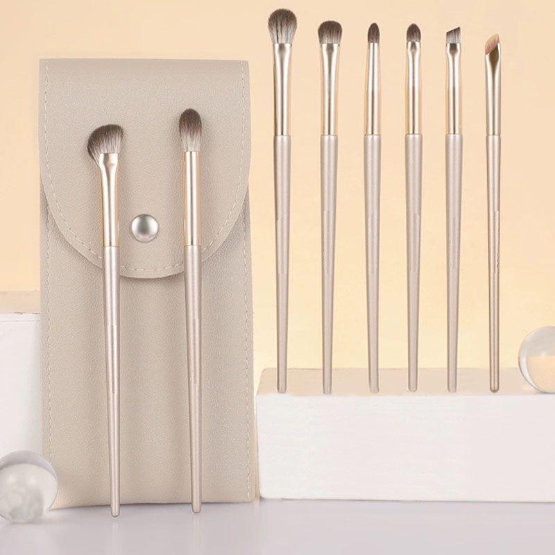 Cangzhou soft hair eyeshadow brush suit 8 makeup brushes eye beginner nose shadow blooming details eyeliner blade brush