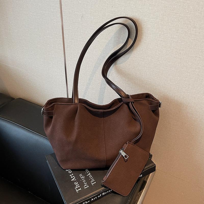 Korean Niche Matte Vintage Commuter Tote Bag for Women 2025 New Large-Capacity High-End Handbag Shoulder Bag