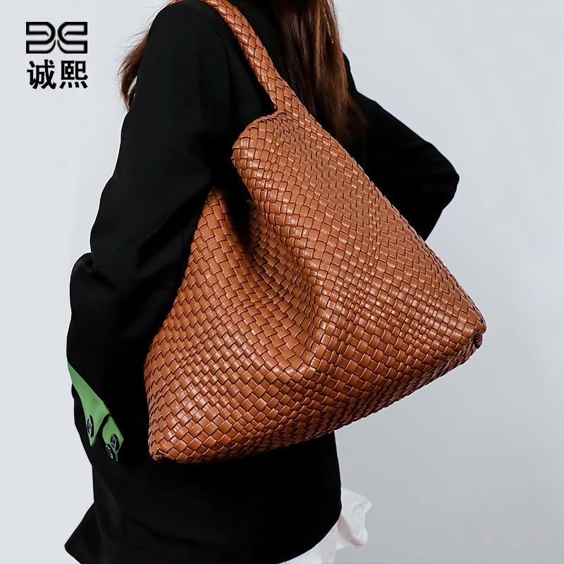 Handmade Woven Bag Women's Fashion Casual Portable Shoulder Bag Korean Style Large Capacity Underarm Bag Factory Direct Sale