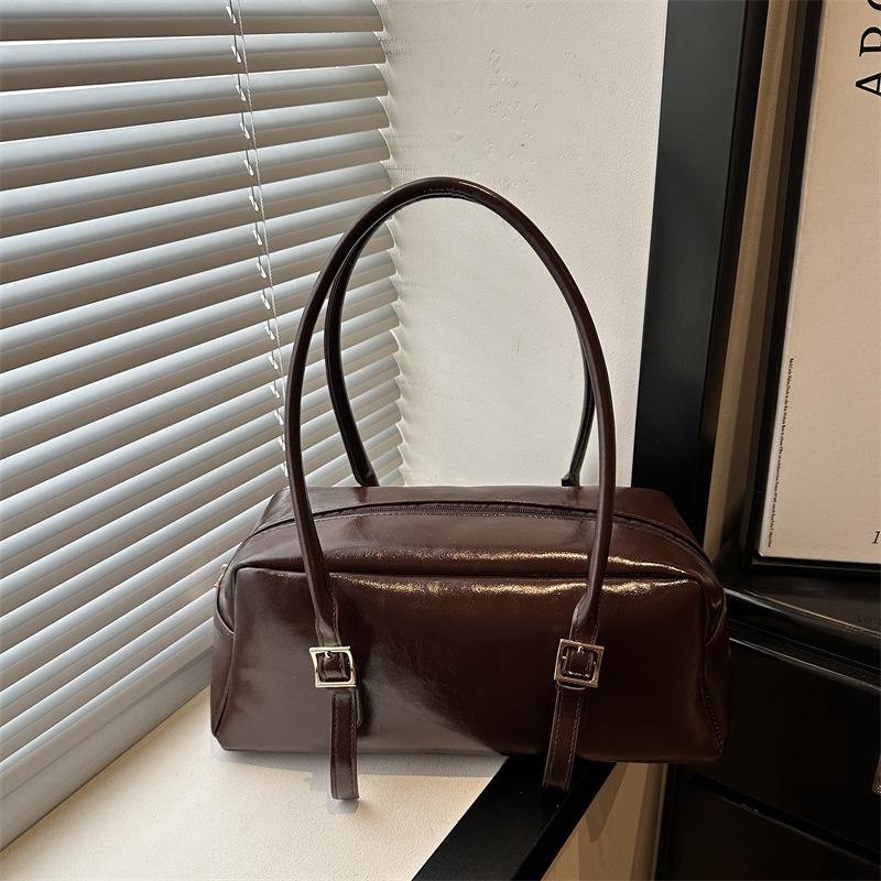 Large-capacity single-shoulder tote bag, Korean-style Boston solid color simple casual 2026 minimalist underarm pillow handbag for women