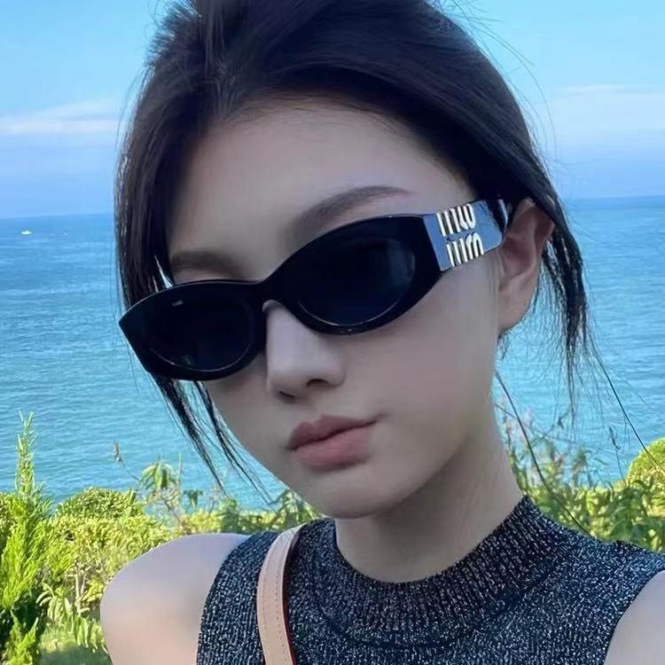 European and American light luxury style cat-eye high-end sunglasses for women, 2026 new model, travel sun protection and UV protection sunglasses
