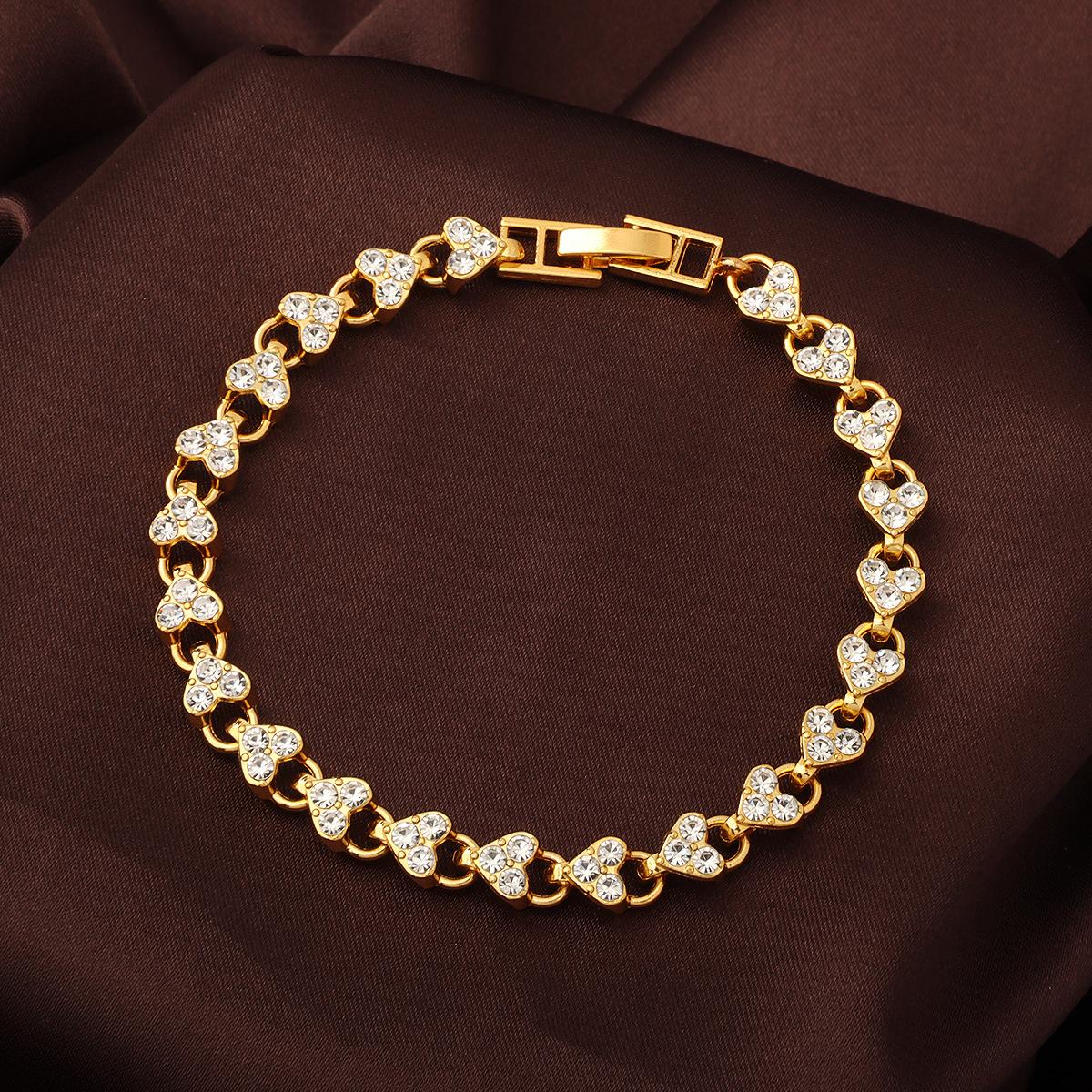 European and American Popular Roman Bracelets for Women, Light Luxury, Heart-Shaped, Diamond-Encrusted, Fashionable, High-End, Stylish, and Unique Wrist Jewelry