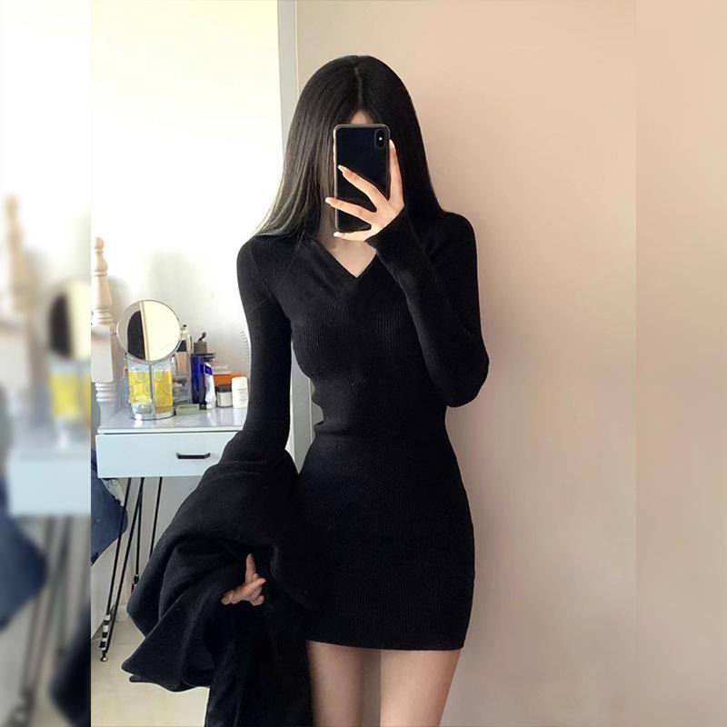 V-Neck Autumn and Winter Hip-Hugging Pure and Sweet Spicy Style Black Short Skirt Women's Knitted Fleece-Lined Dress Urban Style
