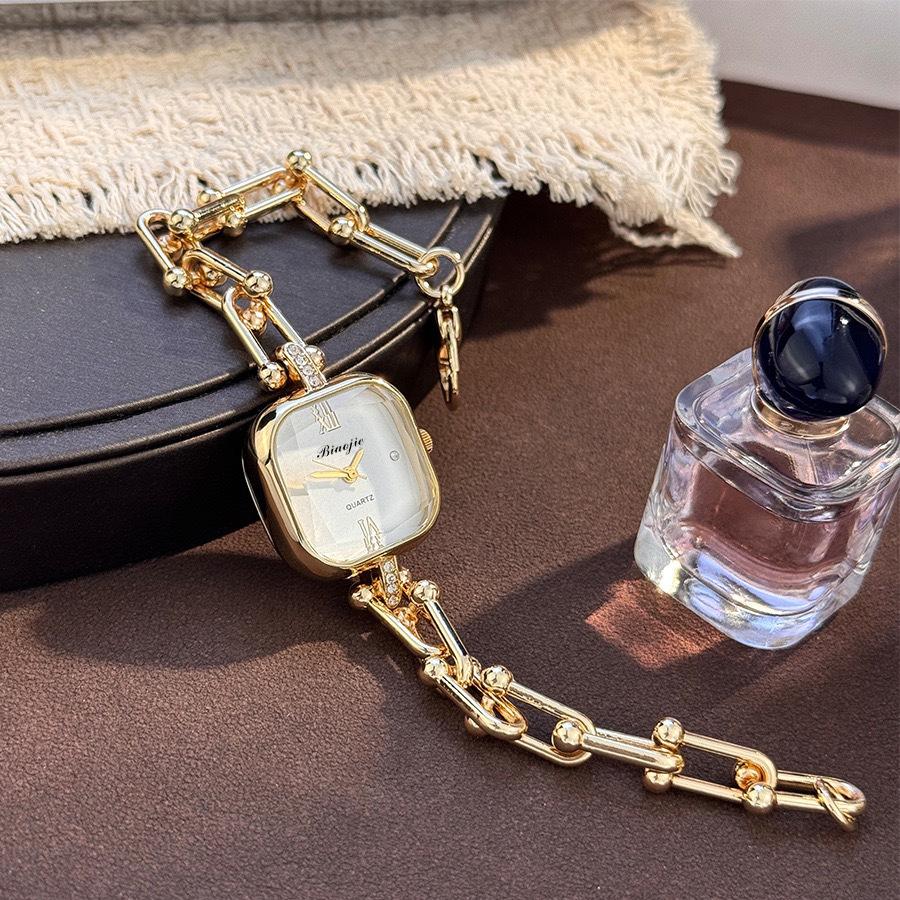 Foreign Trade Light Luxury Elegant Diamond-Encrusted Versatile Women's Watch, Compact and Stylish Quartz Watch, Factory Direct Sales and Dropshipping