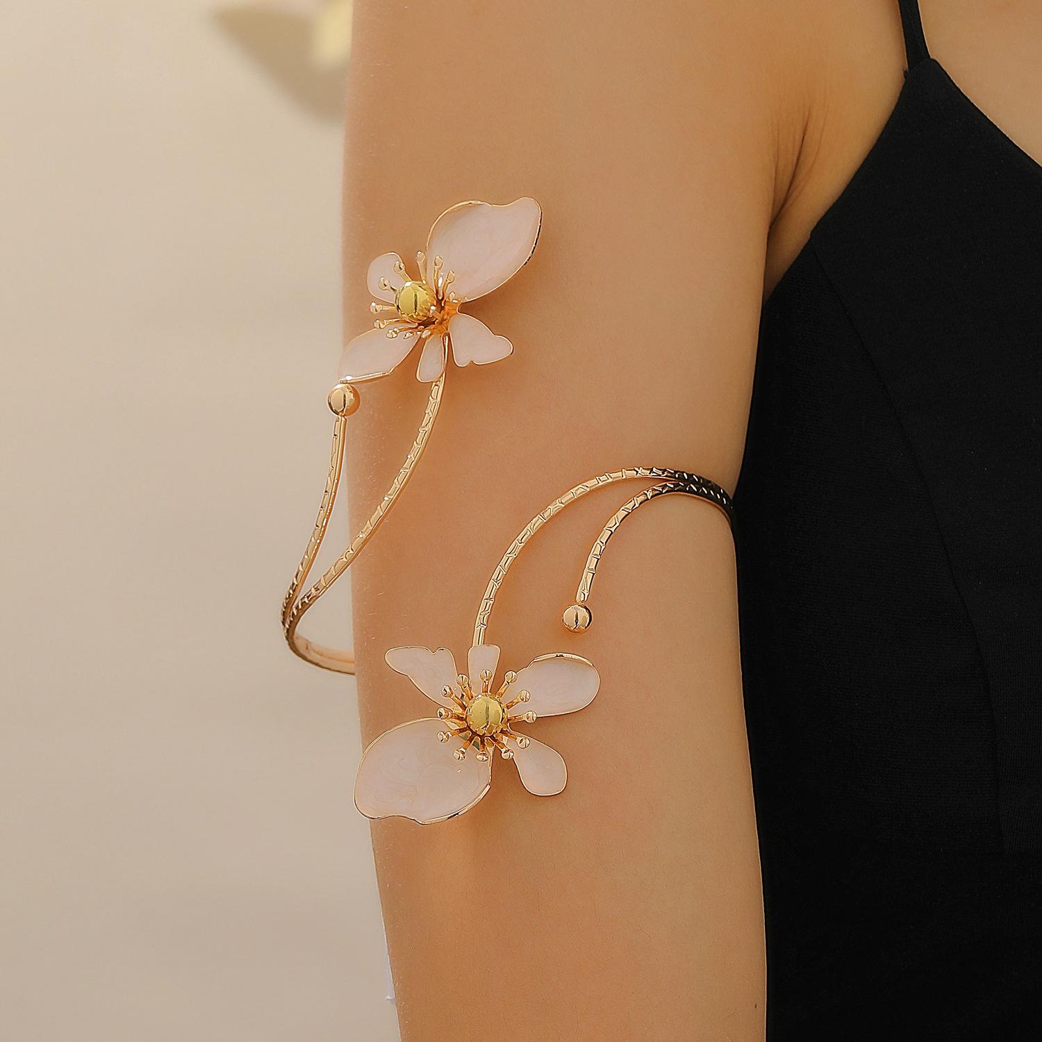 Fashionable and Sexy Flower Open Bracelet Armband European and American Cross-Border Daily Vacation Party Wear Adjustable Bracelet