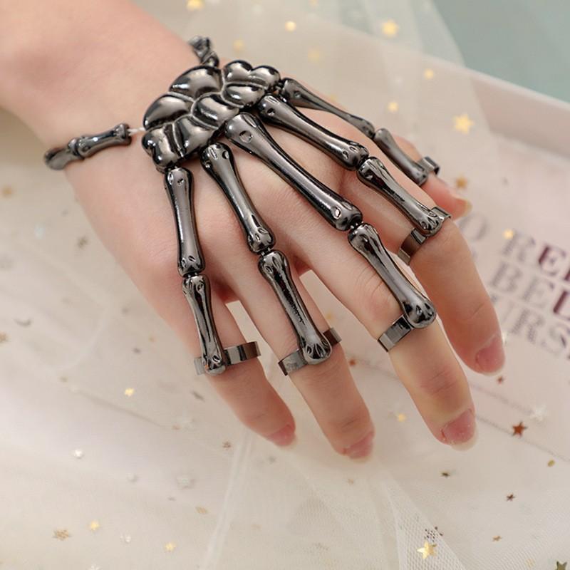 European and American Popular Halloween Bracelets, Punk Exaggerated Ghost Hand Skull Bracelets, Retro Texture Cross-Border Mittens Bracelets