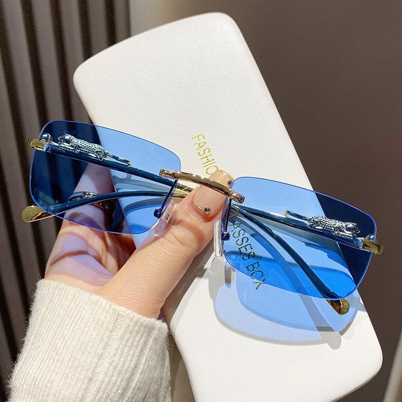 Personalized European and American Fashion Small Frame Hip Hop Sunglasses High Sense Men's Ins Glasses Internet Popular Street Photoshoot Women's Frameless Sunglasses