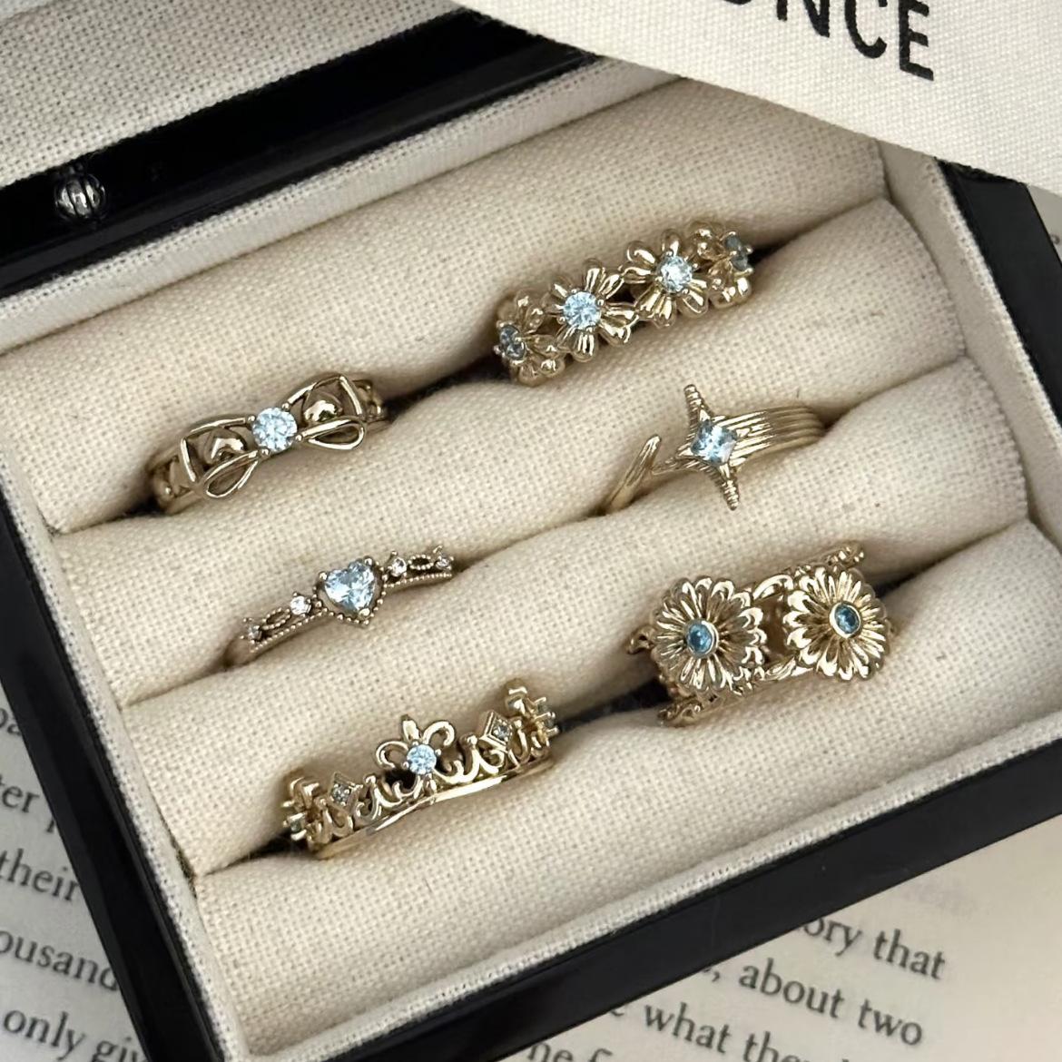 Coffee Gold Retro French Daisy Bow Blue Diamond Ring Set for Women, Unique Design, Stackable Open Ring