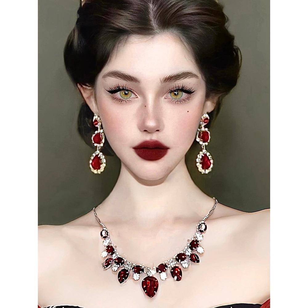 Crystal Short Necklace Jewelry suit Women's European and American Exaggerated Ruby Pendant Earrings Clavicle Chain Bridal Dress Accessories