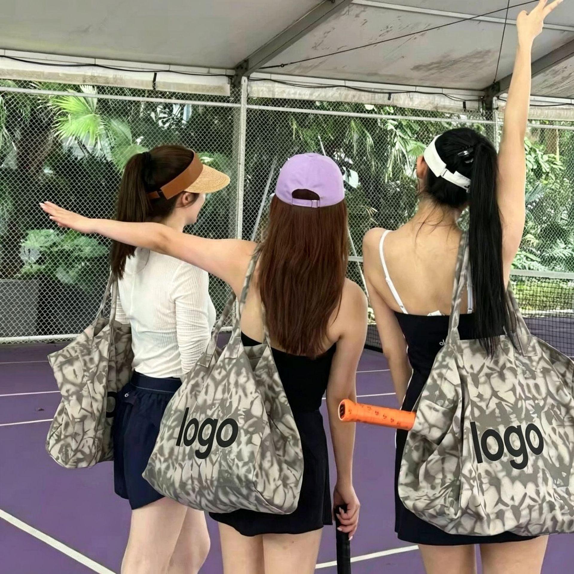 A New Model of Lo High-End Canvas Bag with Large Capacity, Tie-Dye Design, Suitable for Shopping, Yoga, Fitness, Outdoor Activities, Commuting, and Travel Tote Bag