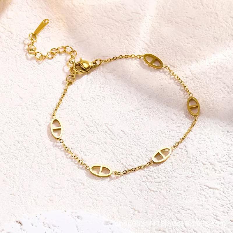 Cross-Border Hot Selling Light Luxury High-End Pig Nose Titanium Steel Bracelet Women's New Fashion Versatile Real Gold Bracelet Wholesale