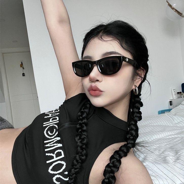 European and American Retro Hot Girl Style Sunglasses for Women 2025 New Dark Green Elegant Sunglasses High-End Stylish