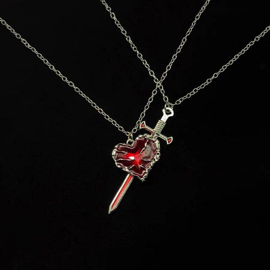 Cross-Border European and American New Sword Love Couple Necklace Pair of Personalized Liquid Heart-Shaped Peach Heart Pendant Clavicle Chain