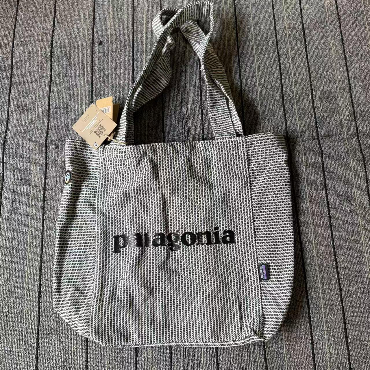 2024 New Artistic patagonia Bag Casual Striped Design Canvas Shoulder Bag All-match Tote Bag