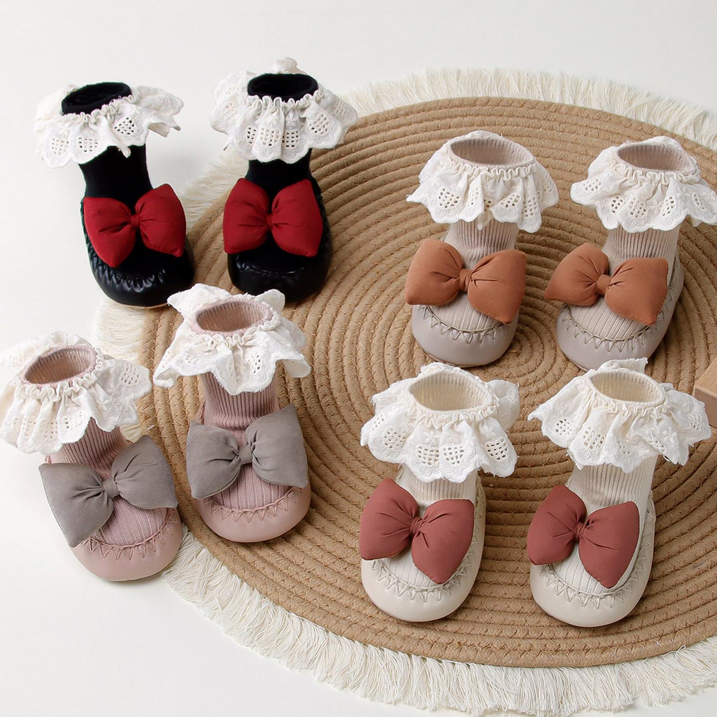 Baby walking shoes with bow and lace socks, non-slip shoes, soft-soled, cotton, breathable, cute girls' shoes