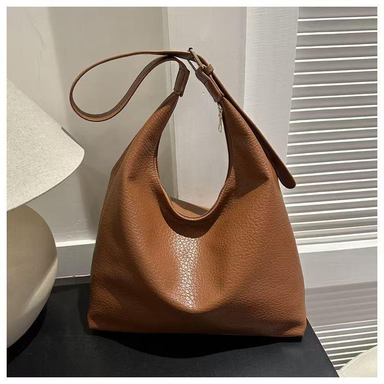 New Niche Textured Underarm Bag for Women 2026 Trendy Korean Version Retro Tote Bag Casual Large Capacity Commuter Bag
