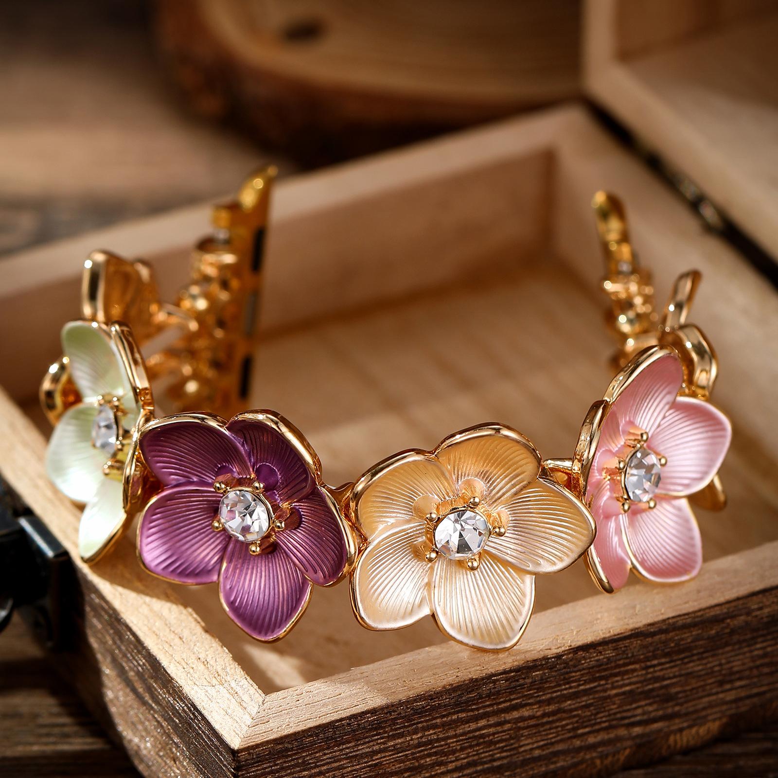 Cherry blossom elastic bracelet chain for iwatch apple strap Apple Watch women's new. Fashion bracelet