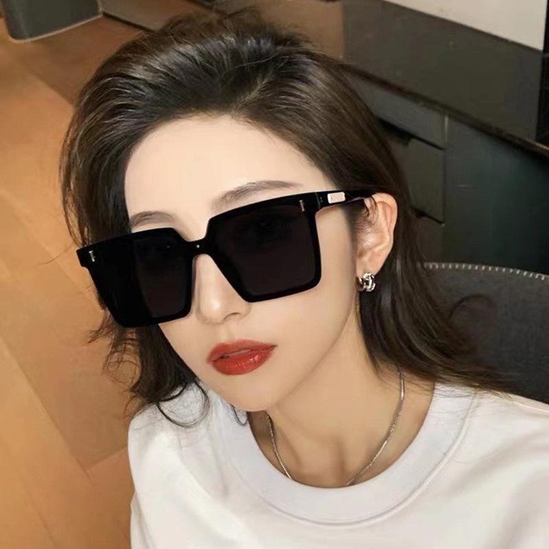 Square Sunglasses for Men 2025 New Model for Driving, Anti-Uv Sunglasses for Women, High-End Sunglasses