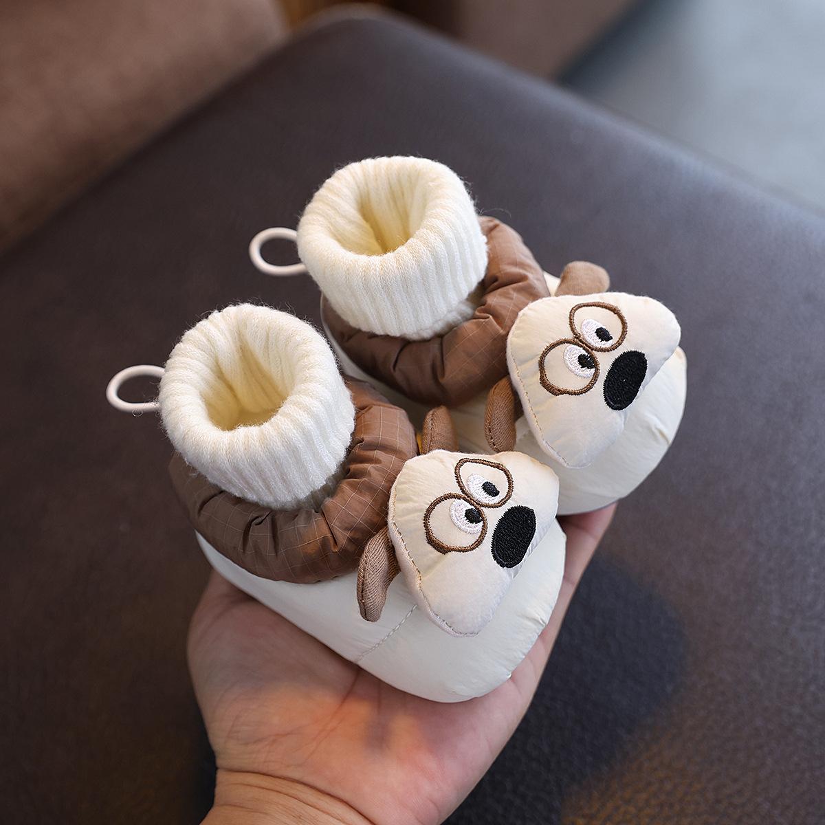 Cross-border wholesale of autumn and winter baby shoes and socks, thickened with fleece for warmth, cartoon foot warmers for babies, windproof and non-slip pre-walking shoes