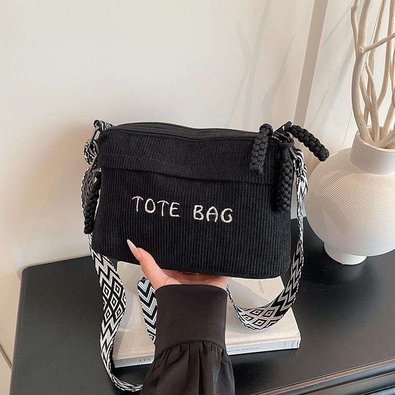 2026 New Style Women's Bag, Fashionable and High-Quality, Solid Color Letter Embroidery, Single Shoulder Crossbody Bag, Large Capacity Commuter Bag, Trendy