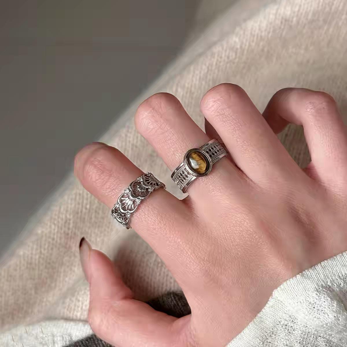Medieval Style Vintage Hollow Carved Tiger Eye Stone Ring for Women, Niche Design Retro Plain Band Index Finger Ring