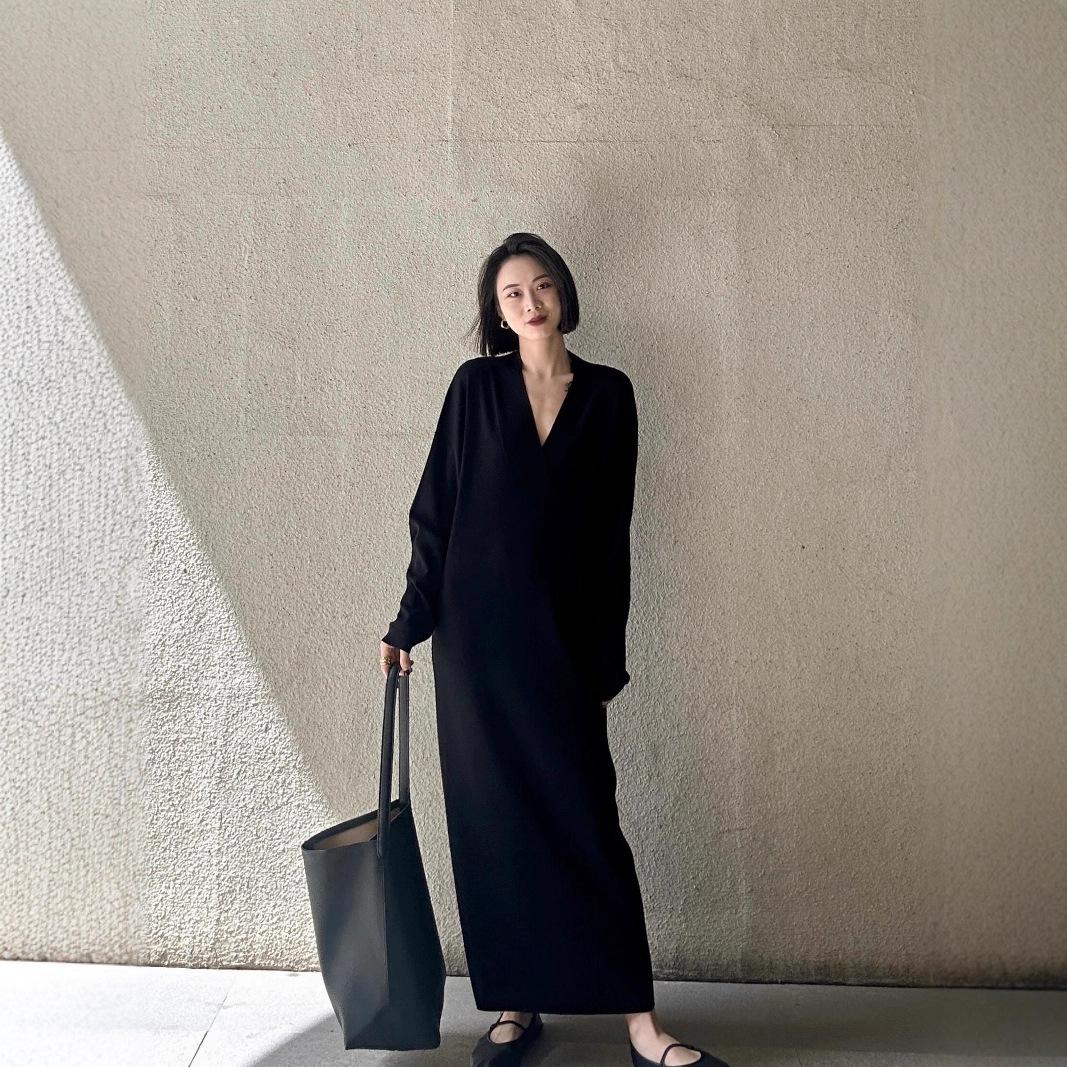 High-End Lazy Style Knitted Dress for Women, Autumn and Winter Loose Long Little Black Dress, Minimalist V-Neck Long Dress