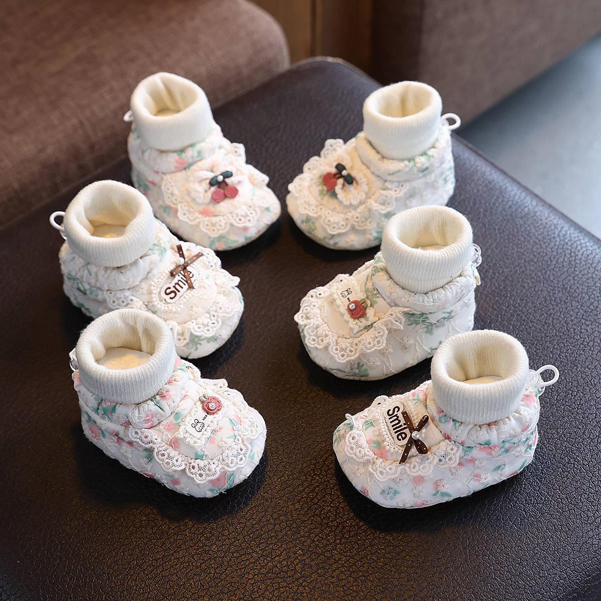 Wholesale baby girl shoes 0-3-6 months 1 year old infant soft-soled walking shoes socks spring and autumn breathable foot covers that don't slip off