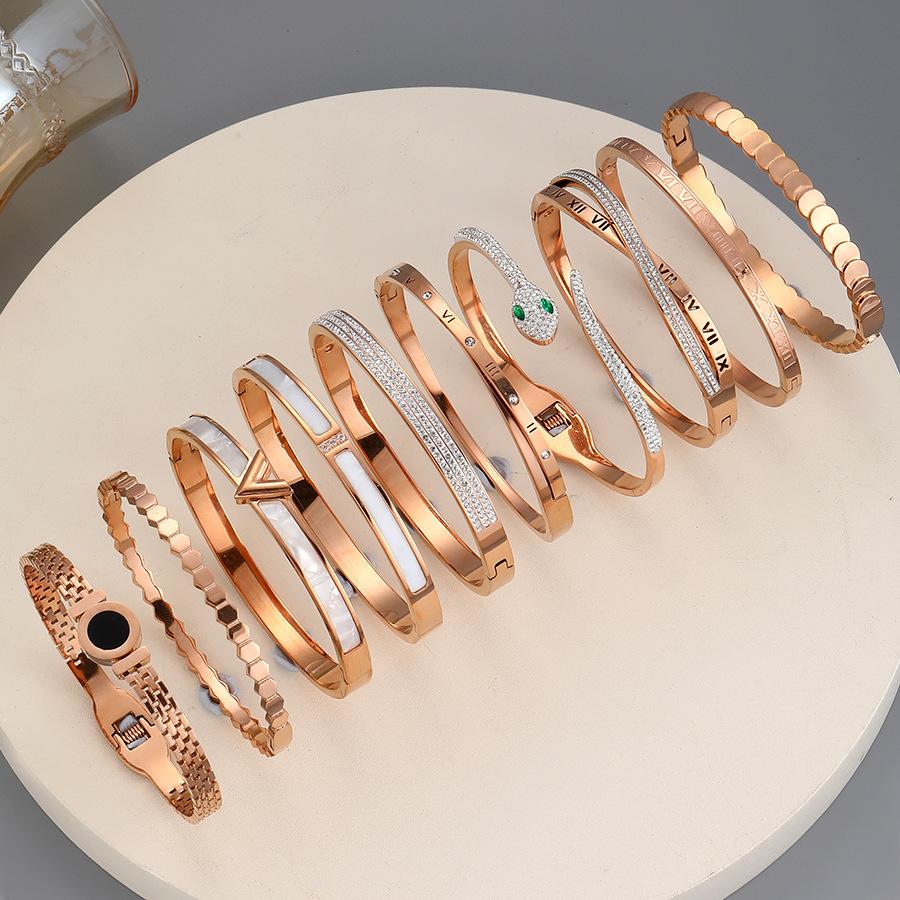 Titanium Steel Rose Gold Bracelet European and American Non-Fading Stainless Steel Bracelet Light Luxury Fashion Temperament Diamond Hand Jewelry Wholesale