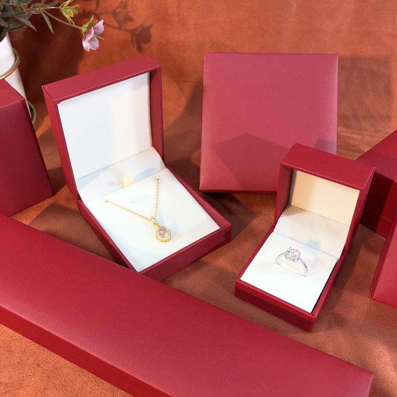 Red Leather-Filled Paper Jewelry Box, Fashion Jewelry Packaging Box, Pearl Jewelry Gift Box, Ring Box, Earring Box, Ready for Sale