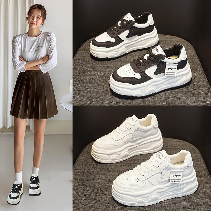 2026 Autumn and Winter New Thick-Soled Casual White Shoes with Hidden Height Increase, Comfortable and Versatile Platform Low-Top Women's Sneakers
