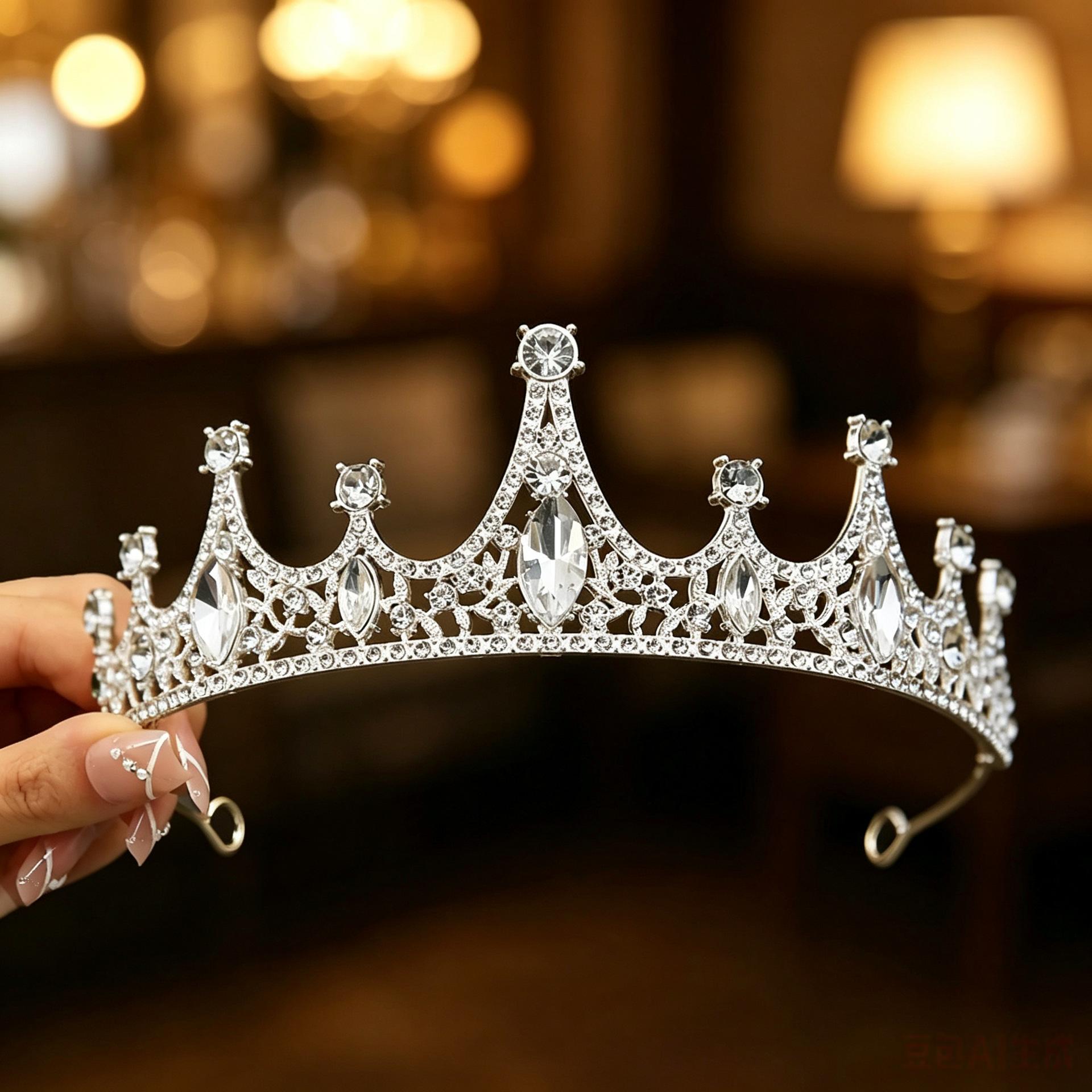 Bride's Crown Headpiece, 18th Birthday Hair Accessory, Birthday Party Headband, Children's Performance Rhinestone Crown for Girls