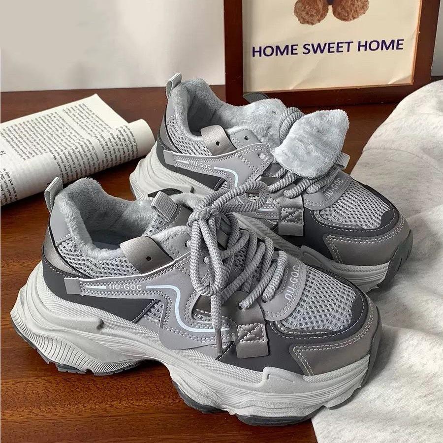 Trendy Versatile Thick-Soled Dad Shoes for Women, Autumn and Winter, Make Feet Look Smaller, Height-Increasing, 2026 New Style, Street Fashion, Fleece-Lined Casual Sneakers