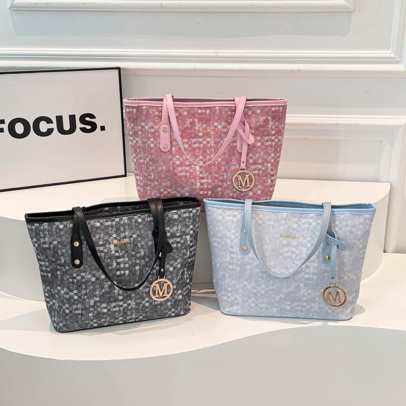 Fashionable Large-Capacity Tote Bag for Women 2025 Cross-Border New Simple Texture Handbag Simple Commuter Shoulder Bag