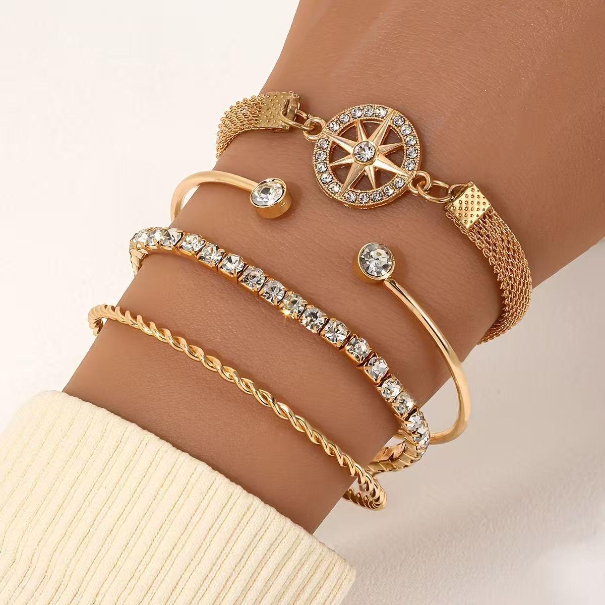 European and American Cross-Border Popular Women's Diamond-Encrusted Love Heart Bracelet Accessory Set, Alloy Niche High-End Jewelry for Women