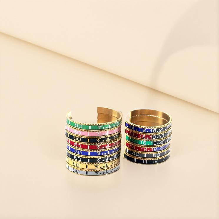 Cross-Border Foreign Trade Hot-Selling Water Ghost Couple Bracelets C-Shaped Open Roman Numeral Titanium Steel Bracelet Stainless Steel Wristband
