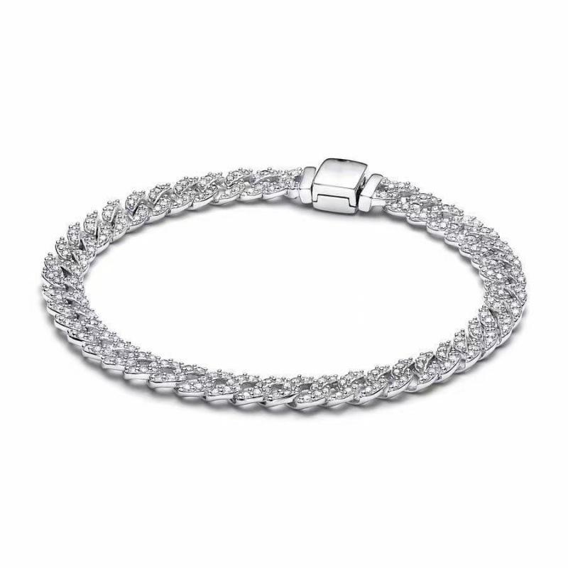 Fashionable diamond-encrusted Cuban bracelet with flip-clasp design, trendy street style couple's accessory