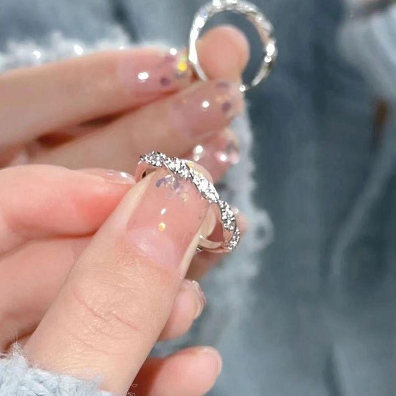 2026 Women's Ring, Wrap-Around Ring, Ins Design, Niche Open Twist Adjustable High-End Ring, Simple Plain Band