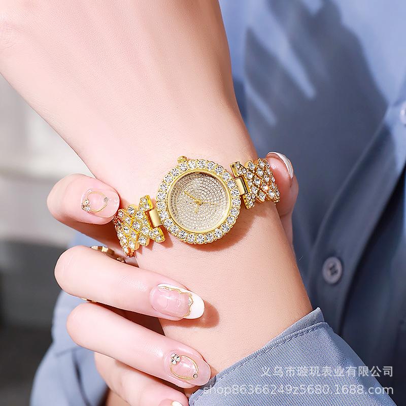 Hot-selling foreign trade item: starry sky design, fully diamond-studded bracelet watch, women's quartz watch, available in stock for wholesale from the manufacturer
