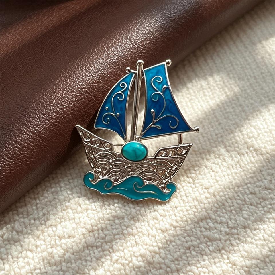 New Chinese-style smooth sailing ship brooch, vintage ocean style, faux turquoise enamel, dual-use suit pin accessory
