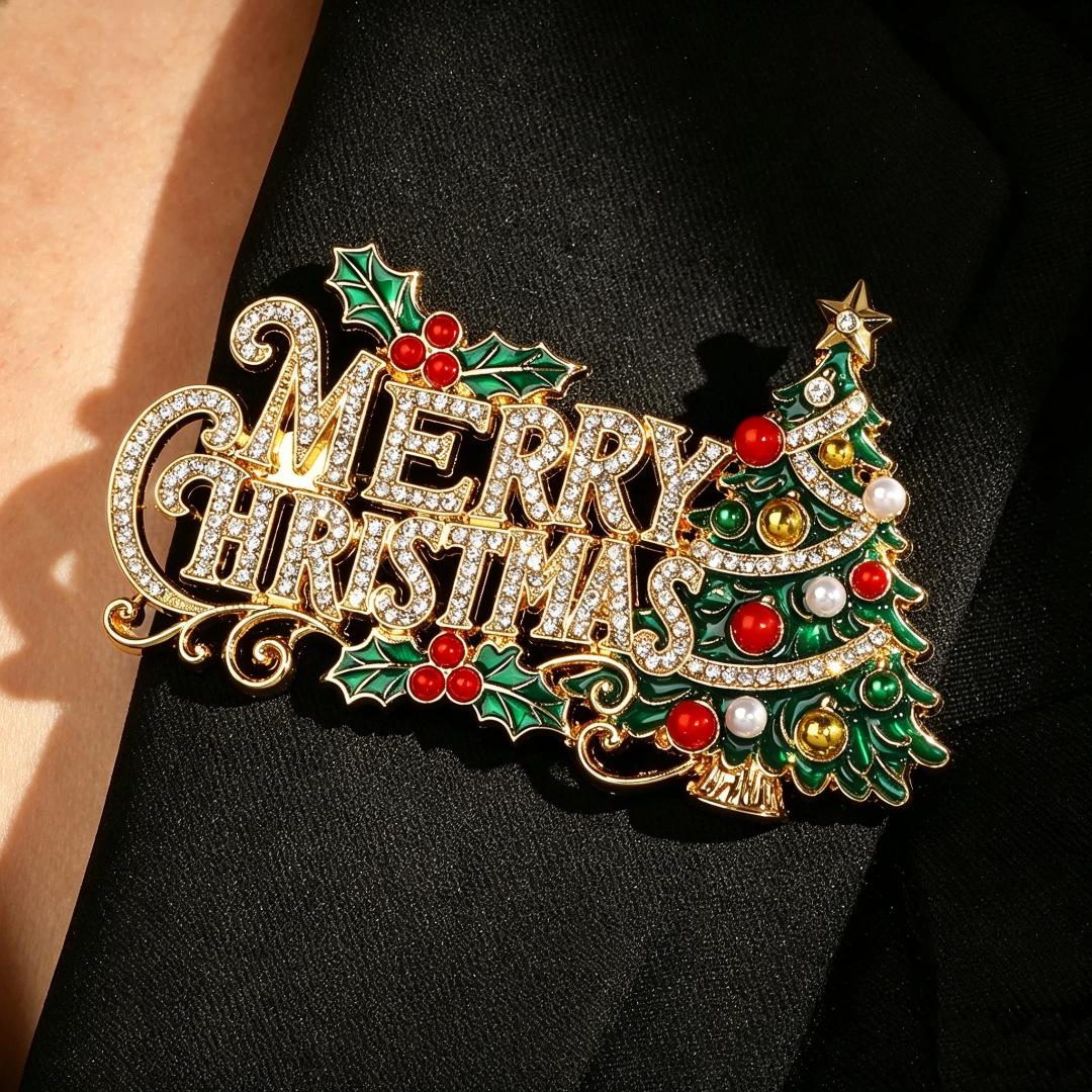 Cross-border best-selling golden Christmas letter brooch, a fashionable and versatile accessory with a high-end feel, perfect for Christmas celebrations