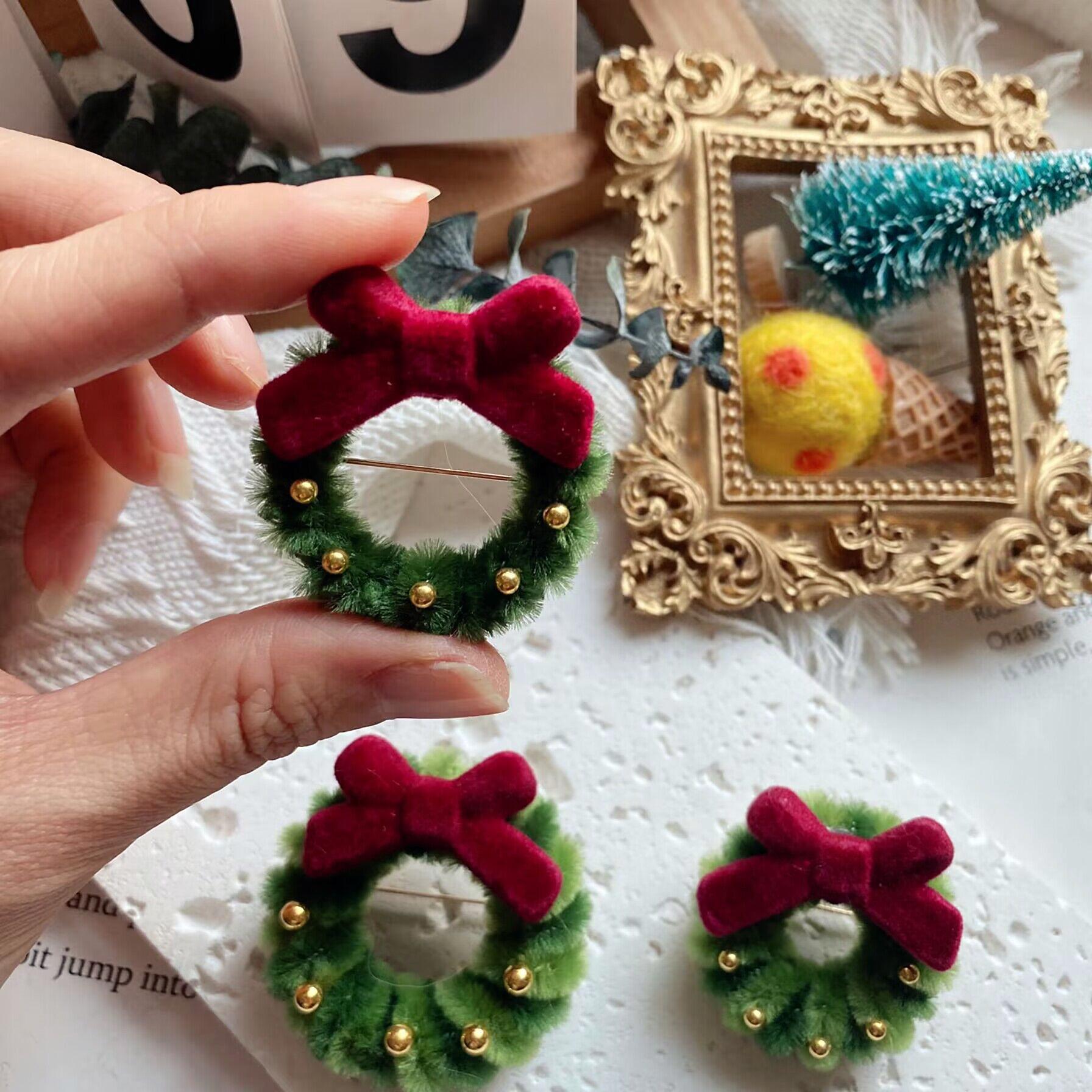 Christmas gift atmosphere bow brooch Chanel style new autumn and winter girl heart twist stick handmade brooch