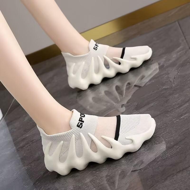 Ins Mesh Breathable Octopus Socks Shoes for Women 2025 Summer New Korean Style Fly Woven Small Steamed Bun Running Casual Shoes
