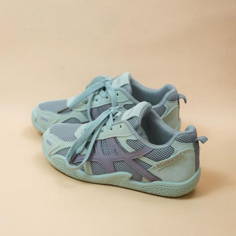 Breathable mesh women's German training shoes, 2026 summer new model, soft-soled Forrest Gump shoes, fashionable and versatile casual sports shoes for women