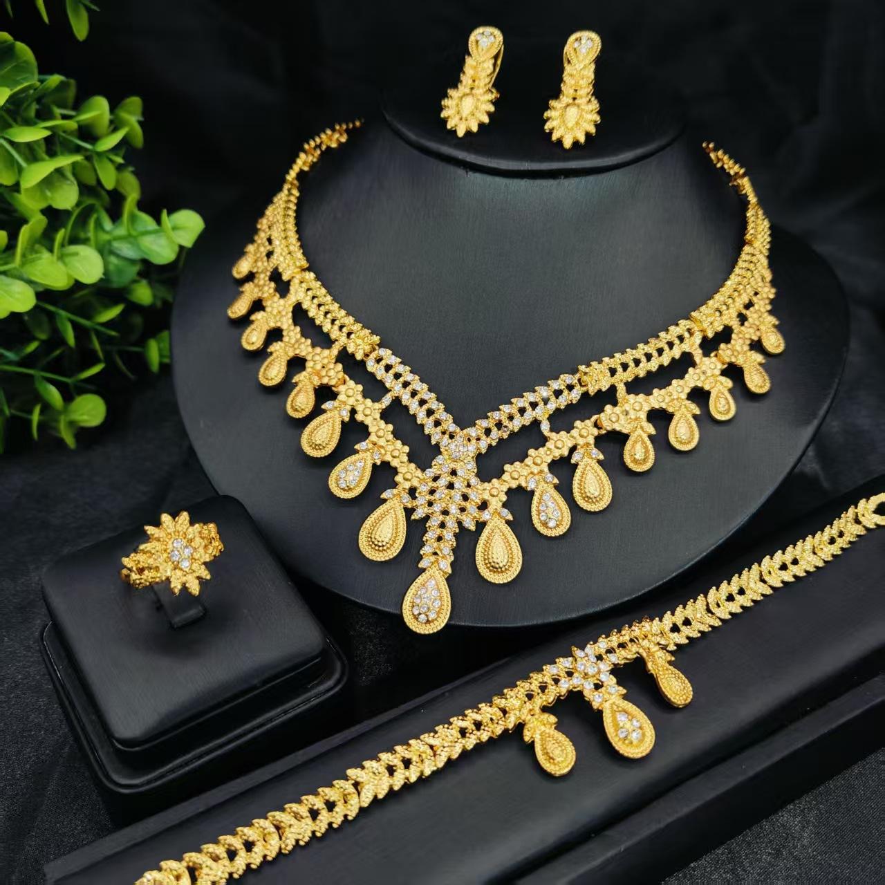 24K Gold-Plated Bridal Dinner Jewelry Set Earrings Necklace Bracelet Ring European and American Wedding Wholesale