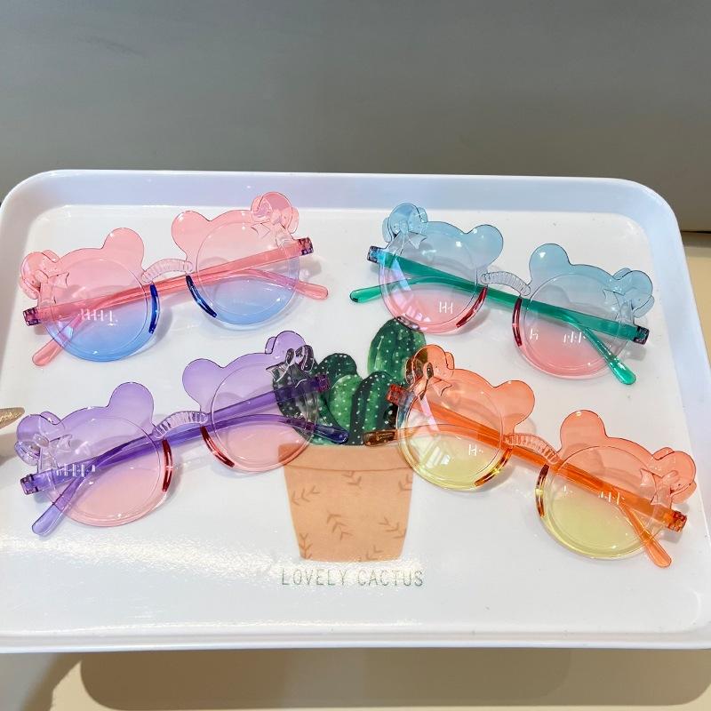 Multiple Styles of Gradient Color Children's Sunglasses with One-Piece Frames and Bowknots, Cute Baby Sun Protection and Uv Protection Glasses