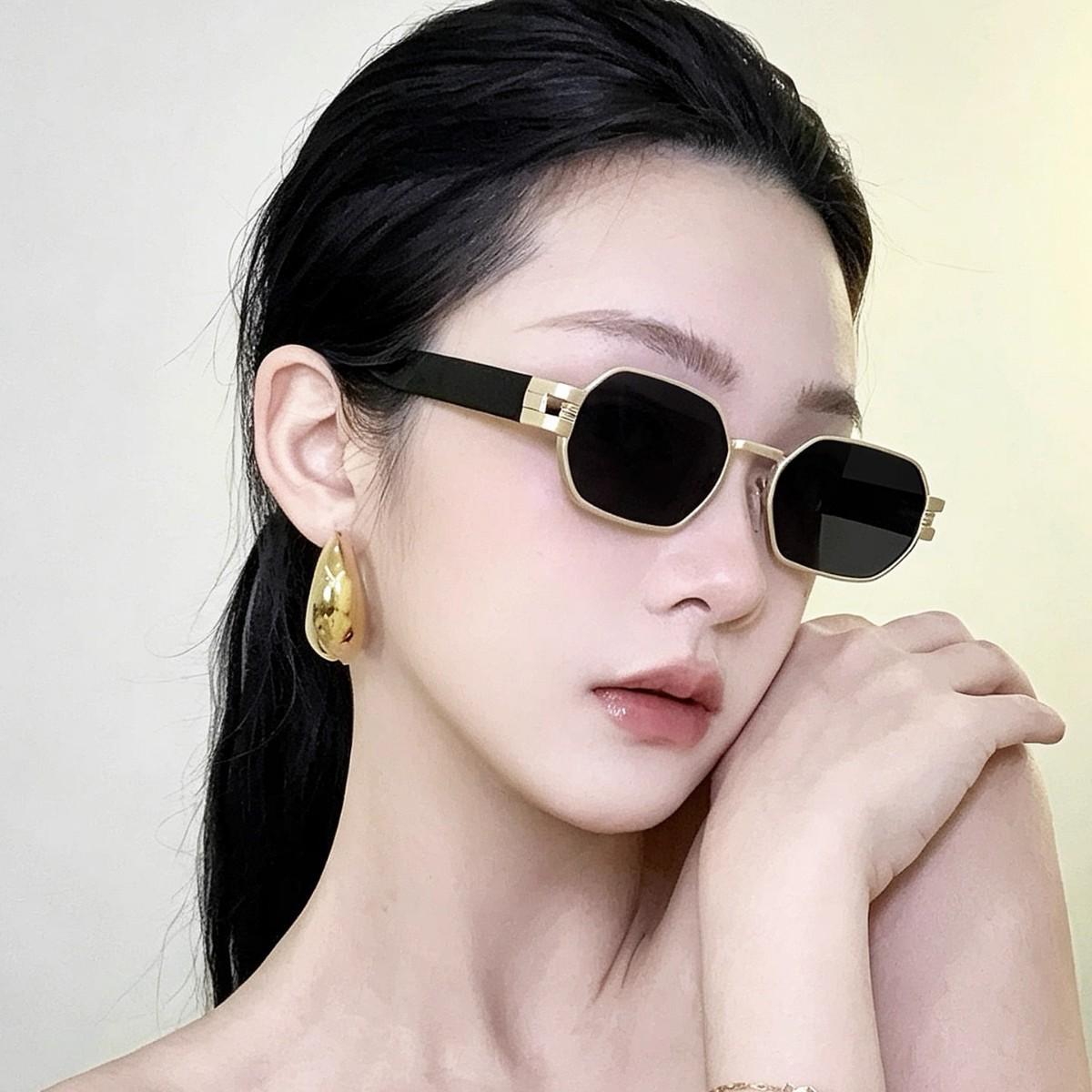 Metal small-frame polygonal women's sunglasses, UV protection, trendy and unique street style sunglasses from European and American Instagram