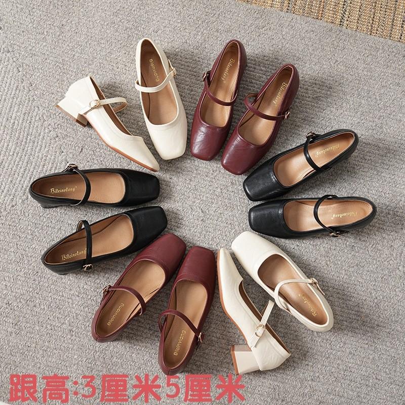 2023 New French Style Low Heeled Square Toe Shallow Mouth Single Shoes Women's Soft Bottom Flat Shoes Design Sense Niche Spring and Autumn Fashion