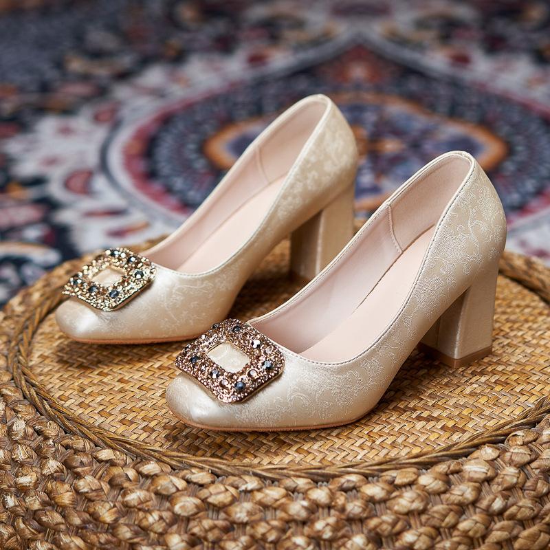 Square-Toe Chunky High Heels, Large Size, Extra Wide, Wedding Banquet Shoes for Mother-In-Law, Comfortable and Not Tiring, Shallow Square Buckle