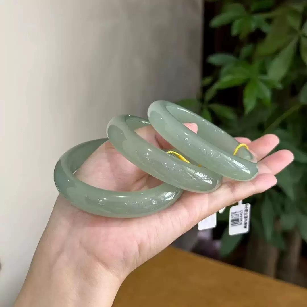 Wholesale Hetian jadeite bracelet in clear water green, round bar ice jadeite, green-white jadeite, flat bar tea color natural aventurine bracelet