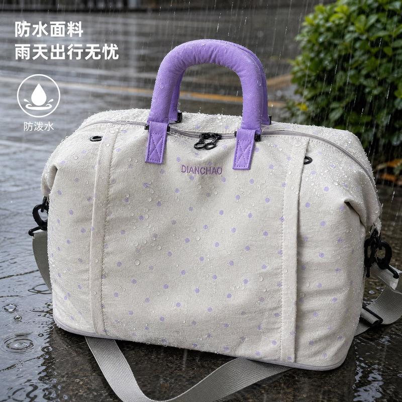 Large-capacity lightweight travel bag, hand-held crossbody bag, yoga fitness bag, portable high-style storage luggage bag